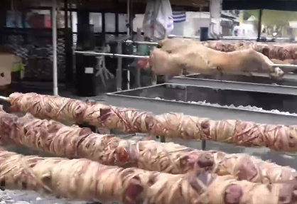 Στήθηκαν από τα ξημερώματα