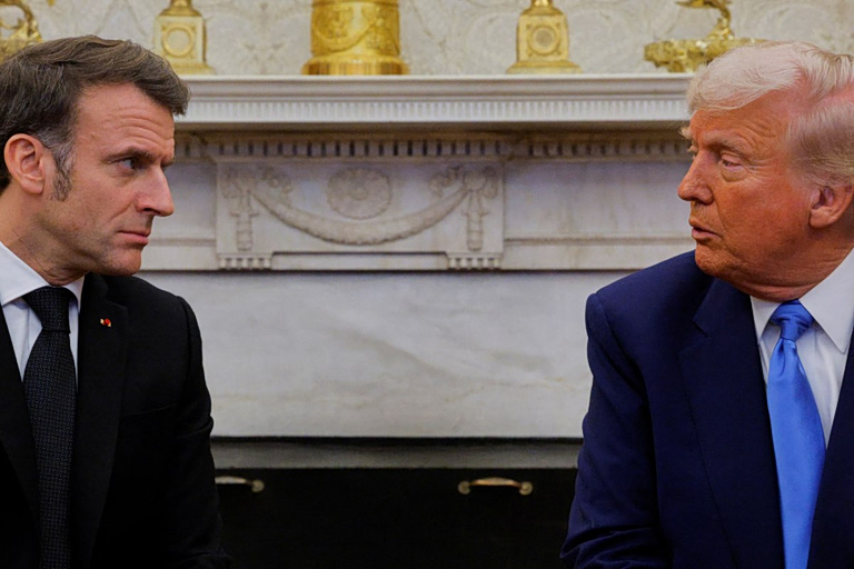 Μακρόν: Η απάντηση στα ειρωνικά σχόλια Τραμπ για το χαστούκι που του έδωσε η Μπριζίτ