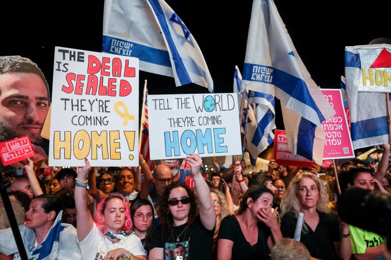 Wall Street Journal: Ίσως και σήμερα η απελευθέρωση των 20 ομήρων από τη Χαμάς  Τα ονόματα και οι φωτογραφίες τους