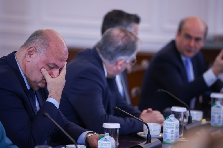 Τώρα φταίνε στον Τσιάρα και οι έλεγχοι της OLAF για τις καθυστερήσεις πληρωμών του ΟΠΕΚΕΠΕ