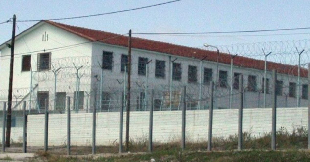 Σύλληψη 10 ανηλίκων στις φυλακές Κασσαβέτειας για εμπρησμό και επεισόδια