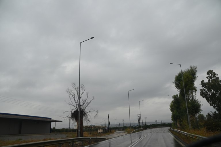 Άστατος ο καιρός τη Δευτέρα  Πού θα σημειωθούν καταιγίδες