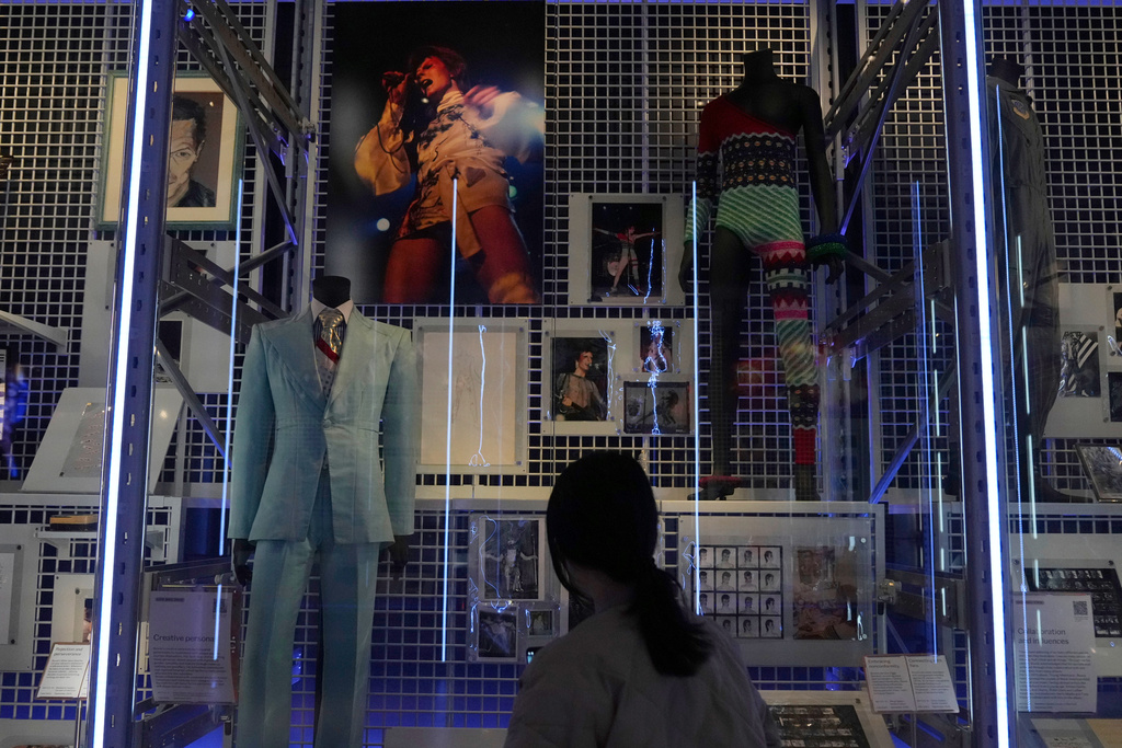 Ανοίγει το αρχείο του David Bowie: Χιλιάδες προσωπικά του αντικείμενα διαθέσιμα στο κοινό