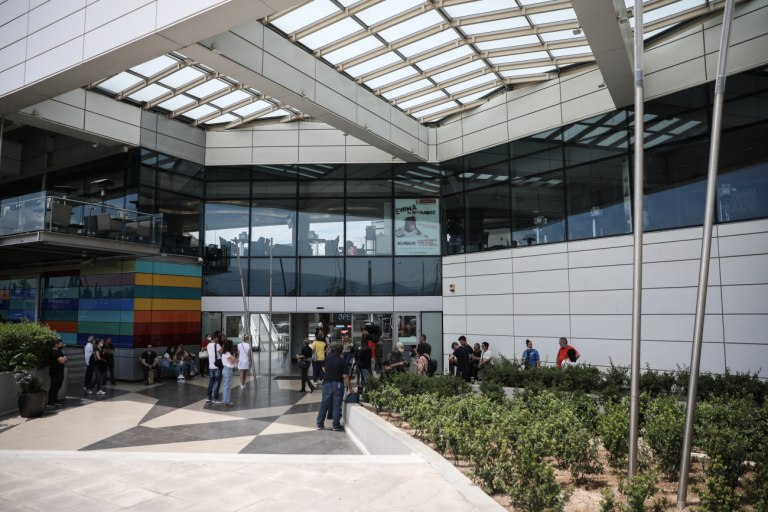 Εκκενώθηκε το εμπορικό κέντρο River West  Τηλεφώνημα στο 100 για βόμβα