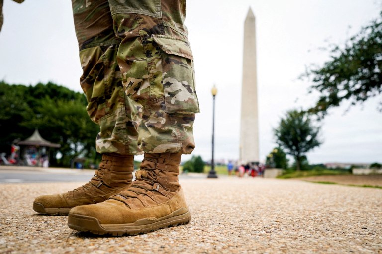 Γιατί ο Τραμπ προσπαθεί επιστρατεύει την Εθνοφρουρά σε πόλεις των ΗΠΑ;
