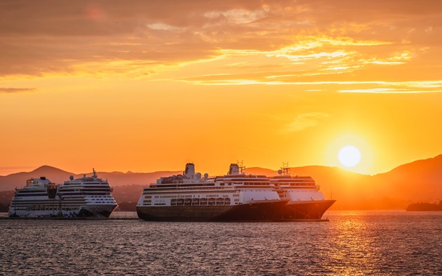 Η Ευρώπη σκληραίνει τα μέτρα απέναντι στον υπερτουρισμό της κρουαζιέρας