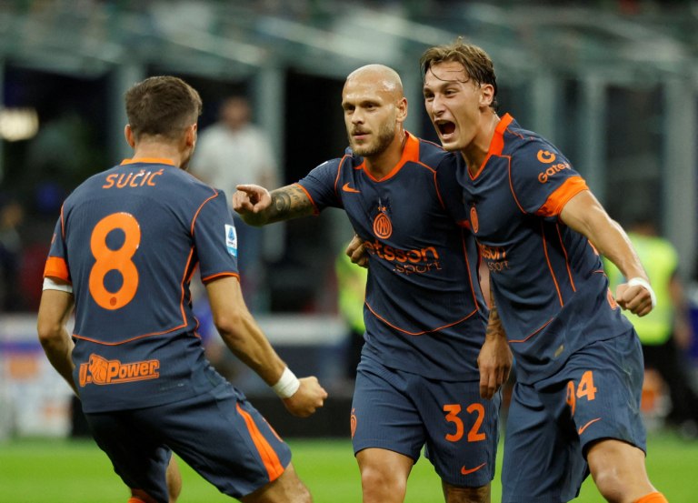 Ίντερ  Σασουόλο 2-1: Δύσκολη νίκη για τους νερατζούρι