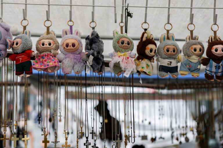 Labubu: Η απόλυτη μασκότ του 2025