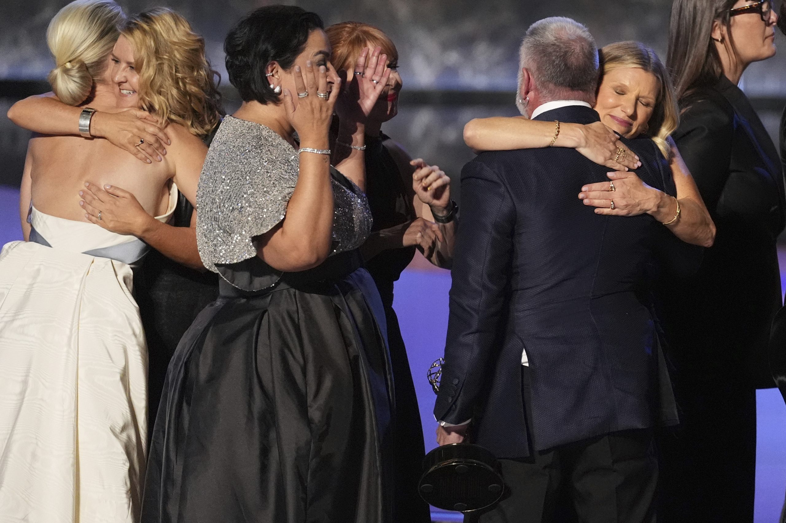 Bραβεία Emmy: Η λίστα των νικητών  Θρίαμβος για τις σειρές Adolescence, Studio και Τhe Pitt