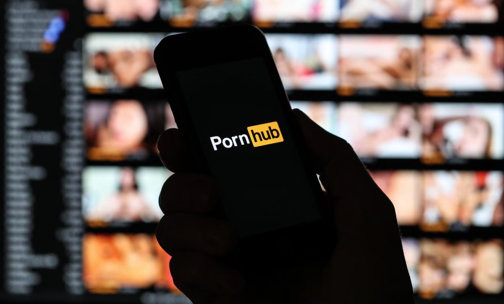 Τεράστια διαρροή στο Pornhub: