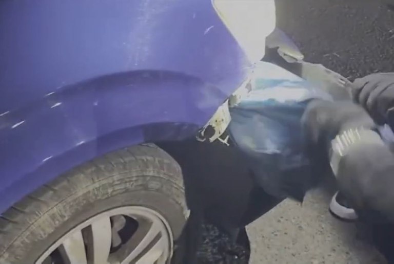 Κέρκυρα: 47χρονος έκρυβε ναρκωτικά στον προφυλακτήρα του αυτοκινήτου  Επιτέθηκε στους αστυνομικούς κατά τη σύλληψη