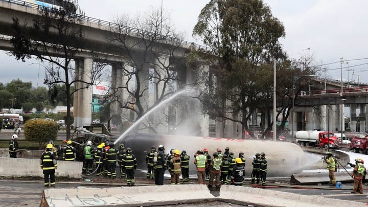Μεξικό: Τέσσερις νεκροί και δεκάδες τραυματίες μετά από έκρηξη βυτιοφόρου που μετέφερε 50.000 λίτρα αερίου