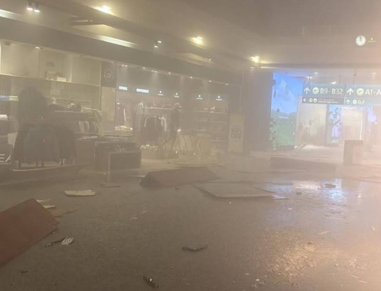 Ιράν: Χάος στο αεροδρόμιο του Ντουμπάι  Κόσμος τρέχει πανικόβλητος