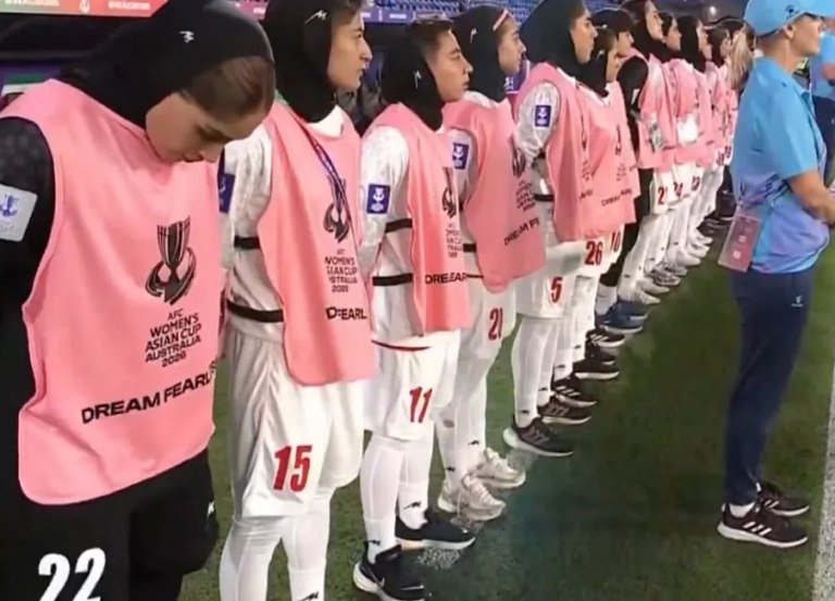 Οι απειλές θανάτου ανάγκασαν πέντε ποδοσφαιρίστριες της Εθνικής Ιράν να ζητήσουν άσυλο στην Αυστραλία