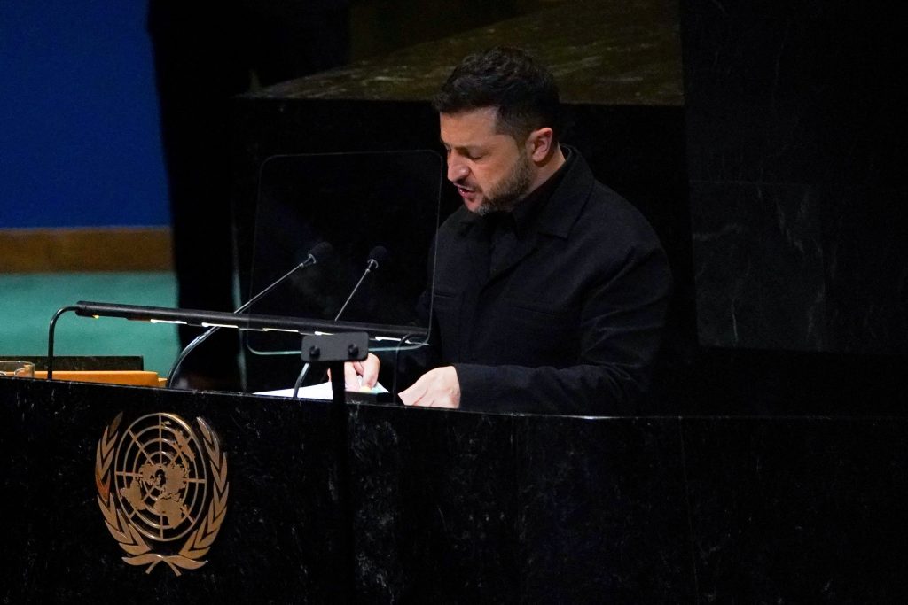 Πολεμικές ιαχές Ζελένσκι από το βήμα του ΟΗΕ: Μόνο η βία εγγυάται την ειρήνη