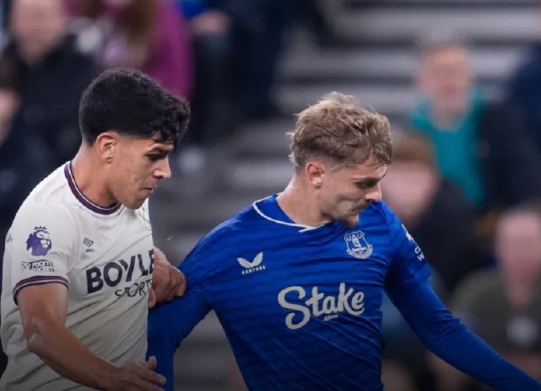 Έβερτον  Γουέστ Χαμ 1-1: Πολύτιμος βαθμός για τα σφυριά