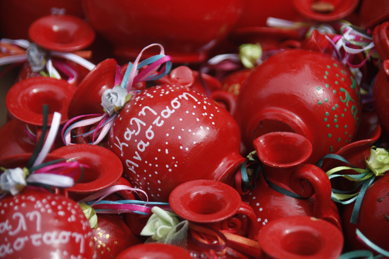 Πρώτη Ανάσταση: Κρότοι,