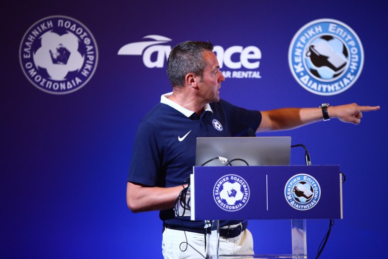 Ο πονοκέφαλος του Λανουά για τα δύο πρόσωπα των διαιτητών