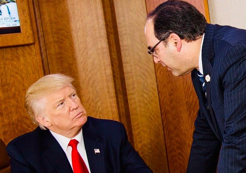 Ο Τραμπ αποτελεί αντανάκλαση μιας πολιτικής στιγμής  Τι λέει στα ΝΕΑ πρ. αναπλ. βοηθός του Αμερικανού προέδρου και συνεργάτης των Μπους