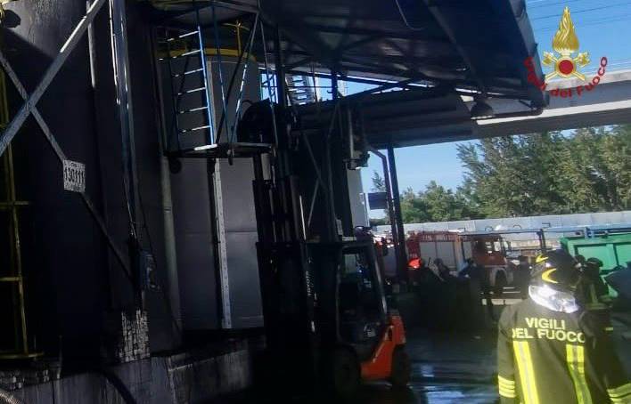 Νάπολη: Τρεις εργάτες νεκροί από έκρηξη σε εργοστάσιο διαχείρισης αποβλήτων