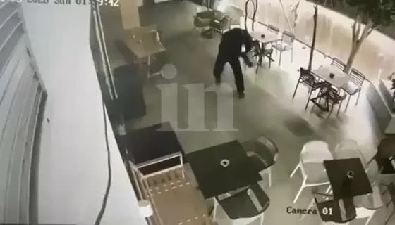 Χειροπέδες σε ζευγάρι ληστών που χτυπούσε καταστήματα