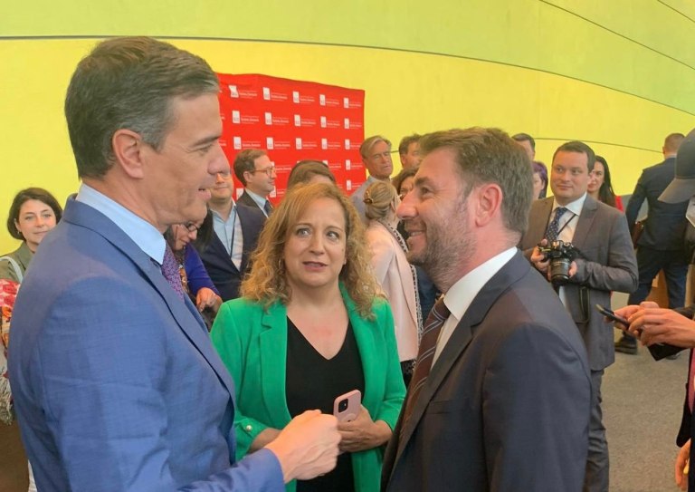 Σάντσεθ σε Ανδρουλάκη: Το ΠΑΣΟΚ κόμμα που μπορεί να κάνει τη διαφορά  Χρειαζόμαστε προοδευτικά κόμματα στην κυβέρνηση