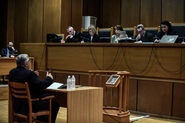 Χρυσή Αυγή: Τρεις μόνο πίσω από τα κάγκελα