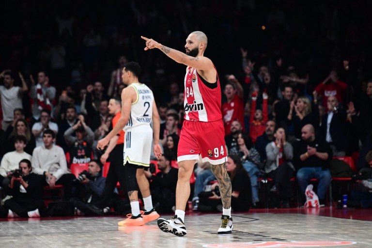 Ολυμπιακός  Φενέρμπαχτσε 104-87: Επιβλητικός, με ρεκόρ καριέρας του Φουρνιέ