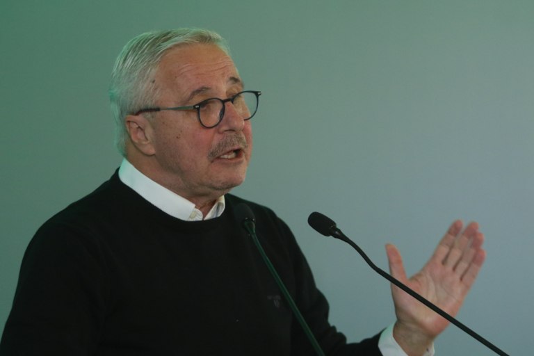 Μανιάτης σε Φον ντερ Λάιεν: Ξεχάσατε το Αιγαίο και την Ανατολική Μεσόγειο  Θέλουμε πιο ισχυρή Ευρώπη