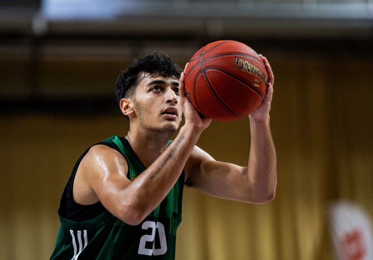 Πρόβλημα στον Παναθηναϊκό: Κάταγμα στο δάχτυλο ο Σαμοντούροφ