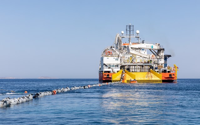 Κύπριος ΥΠΟΙΚ: Το έργο ηλεκτρικής διασύνδεσης Κύπρου-Κρήτης δεν είναι βιώσιμο