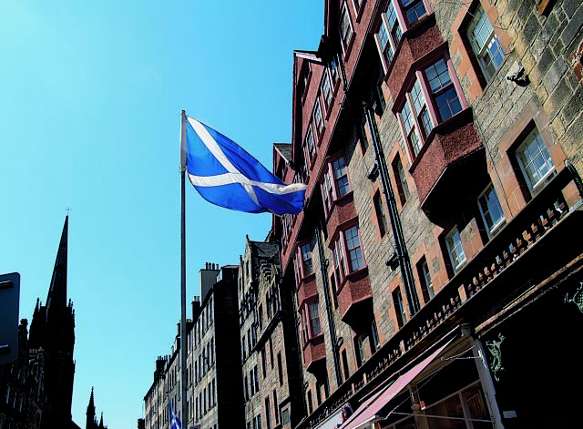 Σκωτία: Ανακαλύφθηκε αξεσουάρ περιποίησης μαλλιών σε κάστρο του Μεσαίωνα