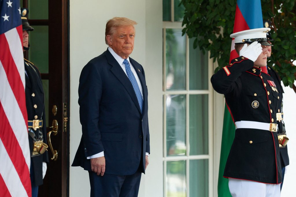 Ο Τραμπ θα παραστεί στην