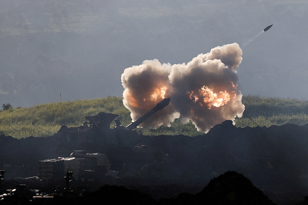 Το Ισραήλ βομβαρδίζει Λίβανο και Ιράν, απαντά η Τεχεράνη  Εξετάζω αποκλιμάκωση λέει ο Τραμπ