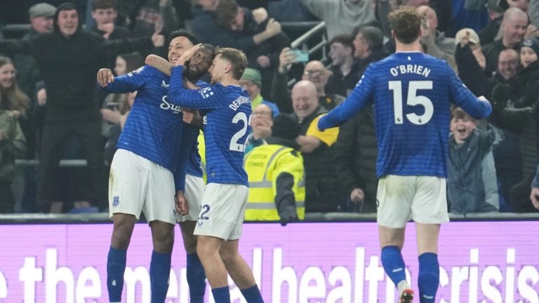 Οι ατασθαλίες της Τσέλσι οδηγούν την Έβερτον σε αγωγές κατά της λίγκας