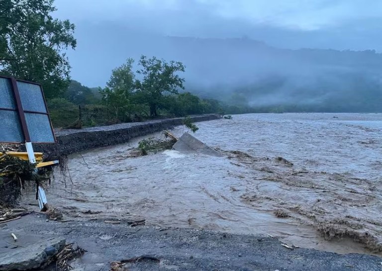 Τουλάχιστον 26 νεκροί από τις πλημμύρες στο Μεξικό