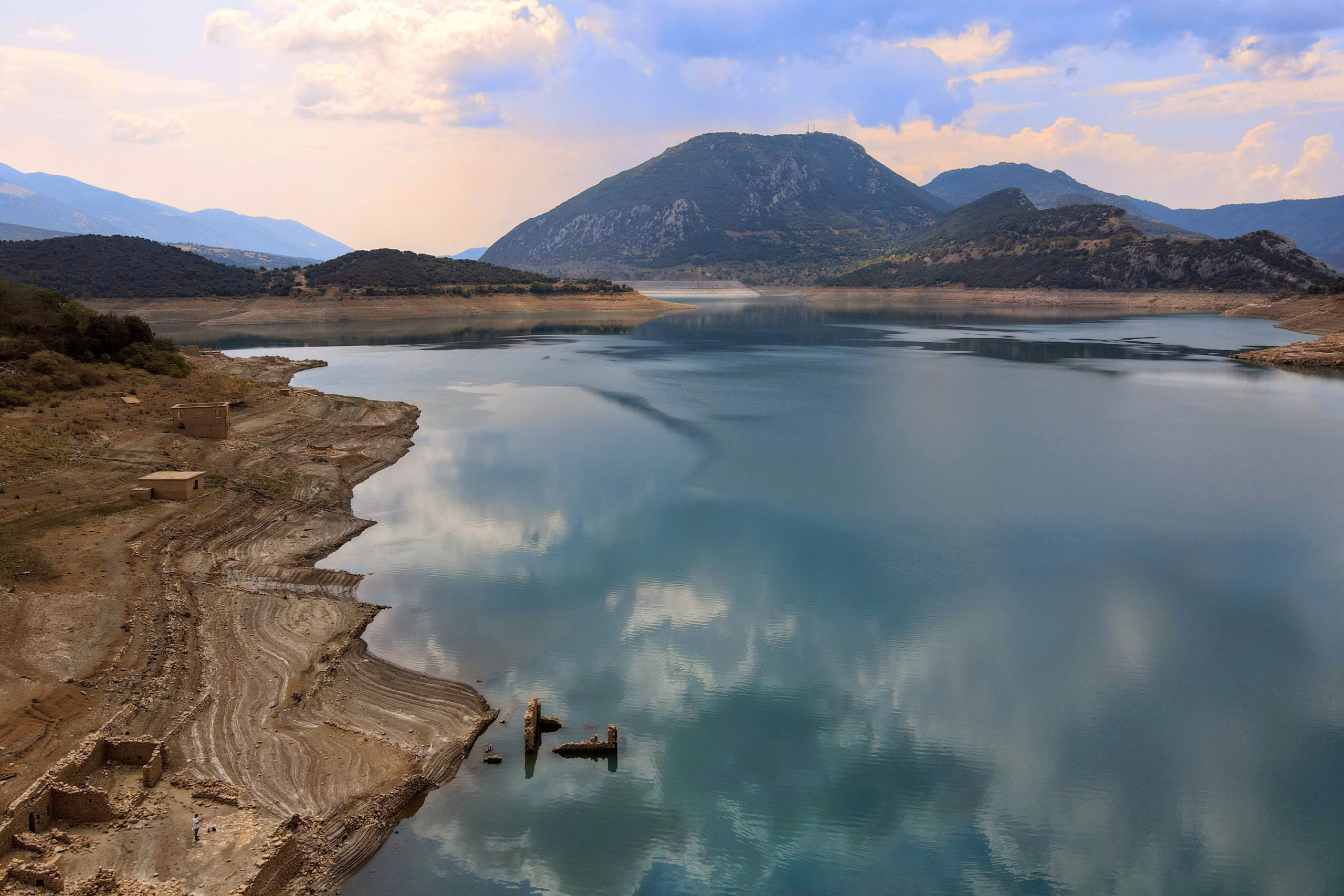 Θεσσαλία: Ενισχύσεις  για τις καλλιέργειες που επλήγησαν από τη λειψυδρία ζητούν Συνεταιρισμοί από το Υπουργείο Αγροτικής Ανάπτυξης