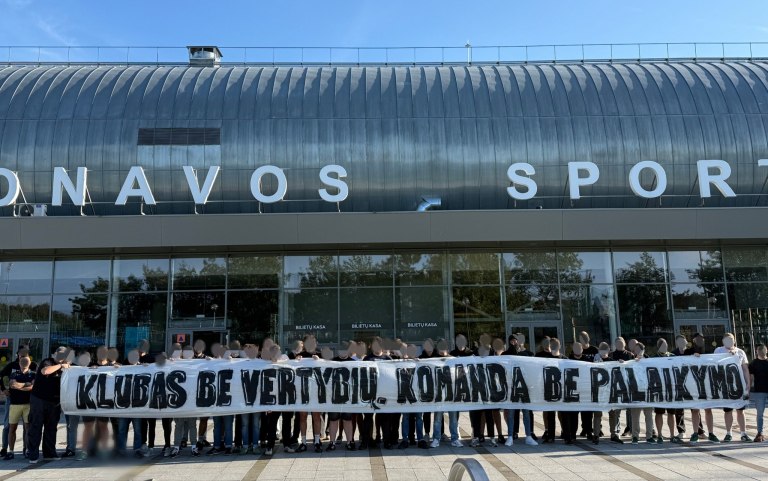 Οι οπαδοί της Ζάλγκιρις ξέσπασαν: Ένας σύλλογος χωρίς αξίες, μια ομάδα χωρίς υποστήριξη