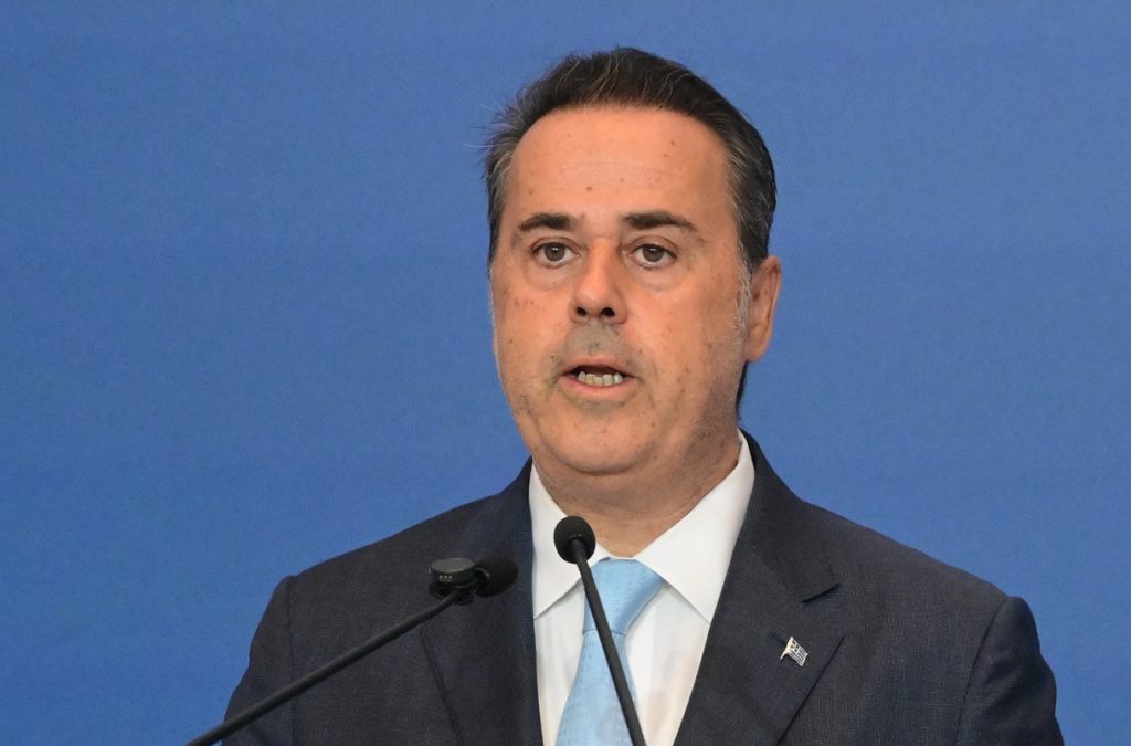 Παπασταύρου: Αδιάρρηκτες οι σχέσεις με την Κύπρο  Να αρθούν οι επιφυλάξεις και να επιλυθούν τα ζητήματα που εκκρεμούν