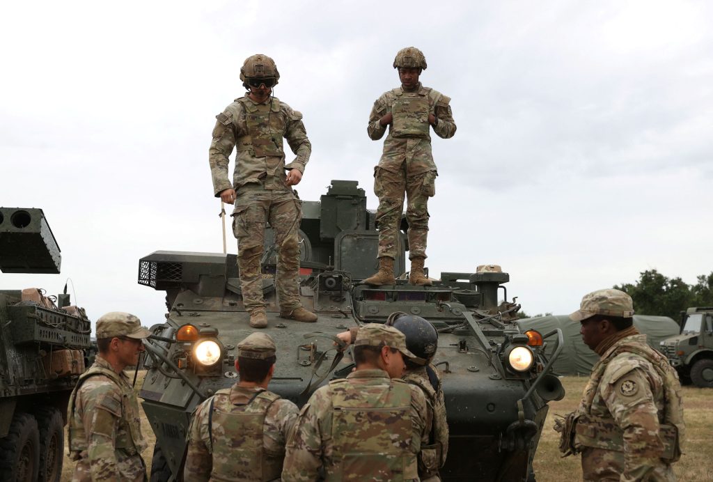 Reuters: Οι ΗΠΑ θα αναπτύξει χιλιάδες επιπλέον στρατιώτες στη Μέση Ανατολή τρεις εβδομάδες νωρίτερα από το προγραμματισμένο