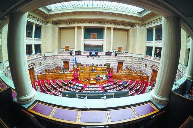 Βουλή: Εγκρίθηκε το νομοσχέδιο για ενίσχυση των αναπτυξιακών υπηρεσιών και προγραμμάτων