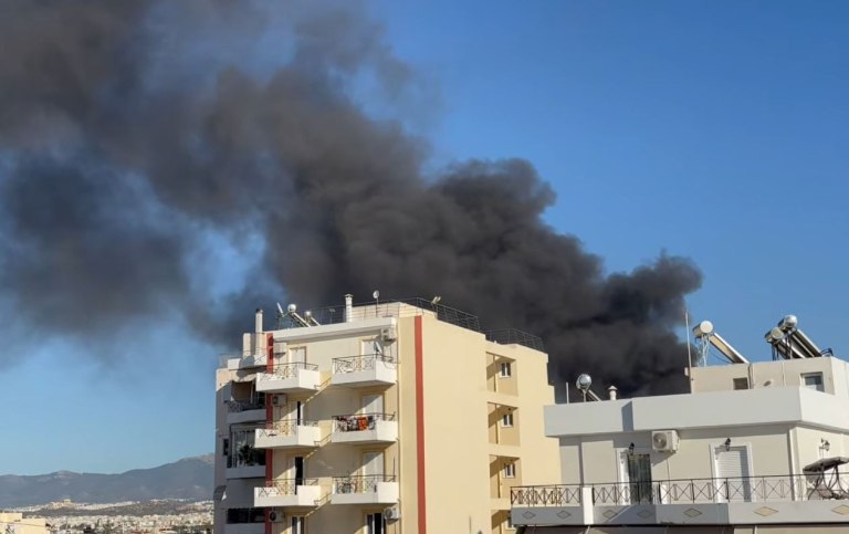 Μεγάλη φωτιά στου Ρέντη