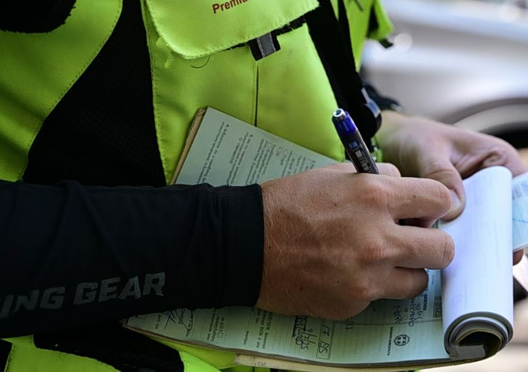 Λιγότεροι μεθυσμένοι,