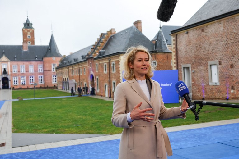 Η ΕΕ ζητά πλήρη σεβασμό του διεθνούς δικαίου  Αλλά καλεί το Ιράν να σταματήσει τις επιθέσεις