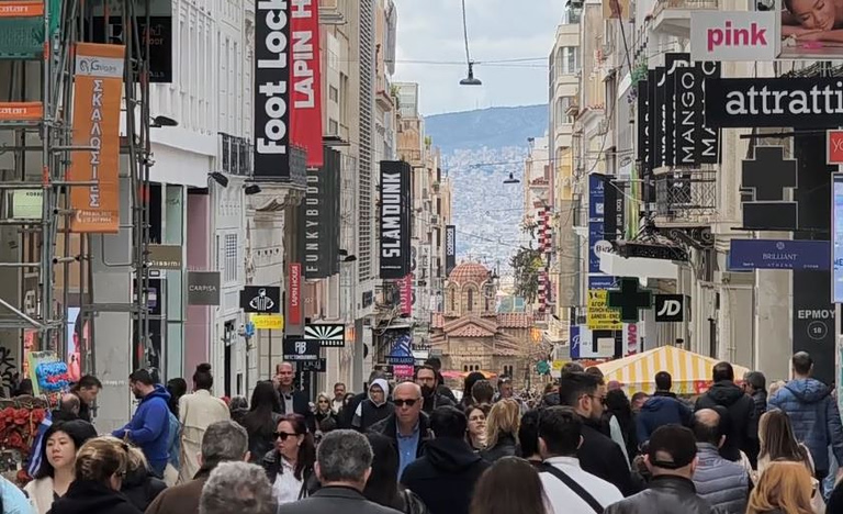 Κυριακή με ανοιχτά