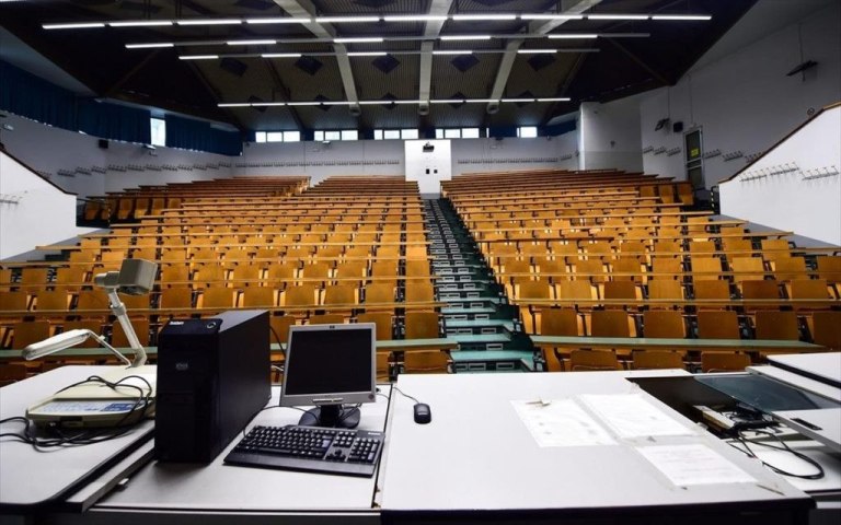 Μετεγγραφές φοιτητών: Από σήμερα έως και 2 Οκτωβρίου οι αιτήσεις