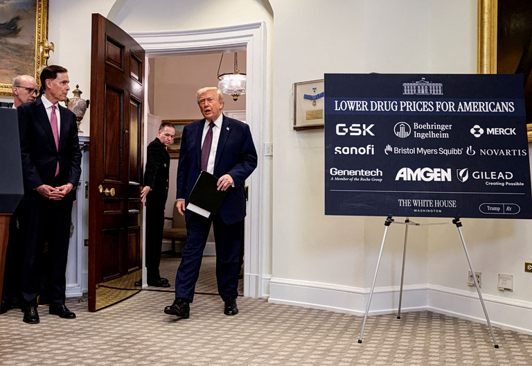 Τραμπ: Οι ΗΠΑ έχουν τον απόλυτο έλεγχο των Στενών του Ορμούζ  Επιμένει ότι η ηγεσία του Ιράν είναι διασπασμένη