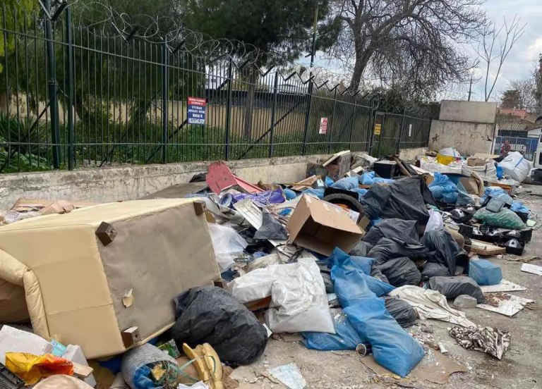 Αστυνομική επιχείρηση στον Βοτανικό για τους παράνομους σκουπιδότοπους  Πέντε συλλήψεις