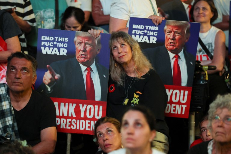 Τη Δευτέρα στην Αίγυπτο η σύνοδος για την Γάζα  Στο Ισραήλ ο Τραμπ,  θα συναντηθεί με οικογένειες ομήρων