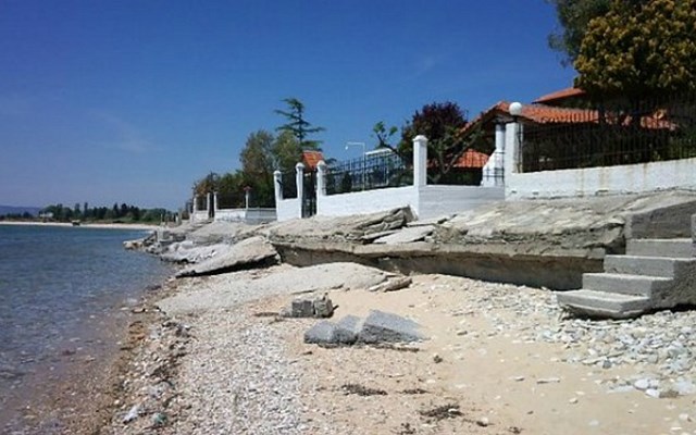 Παράταση στις αιτήσειςγια παραχώρηση απλής χρήσης τμήματος αιγιαλού ή παραλίας σε όμορη επιχείρηση ή ναυταθλητικό σωματείο